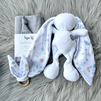 White with Terrazzo Bunny Gift Set includes: ears teether, bunny and grey swaddle set.